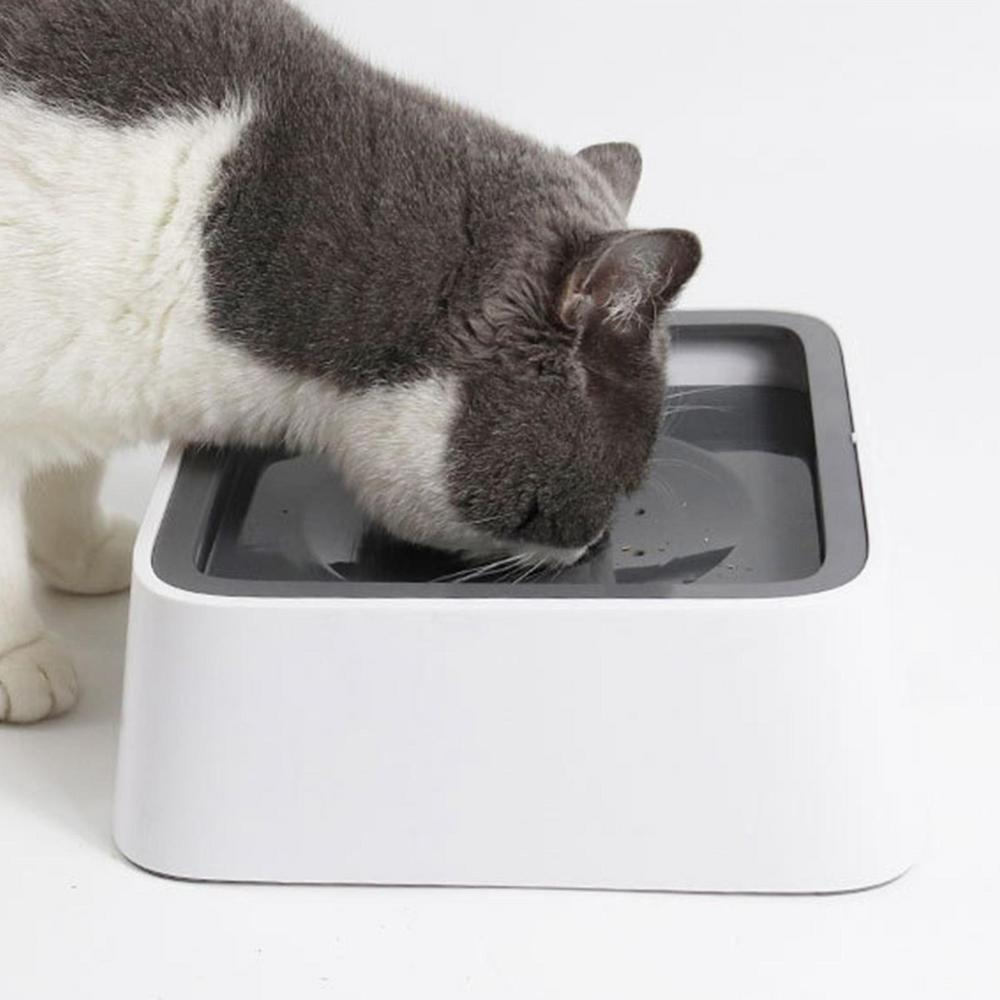 Dog Water Bowl with Floating Disk Control and Non-Slip Base, 1.5  Liter