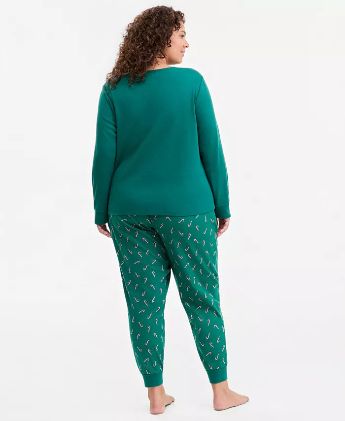Breathable Crewneck Pajama Set with Side Pockets and Long Sleeves, Festive Holiday Print