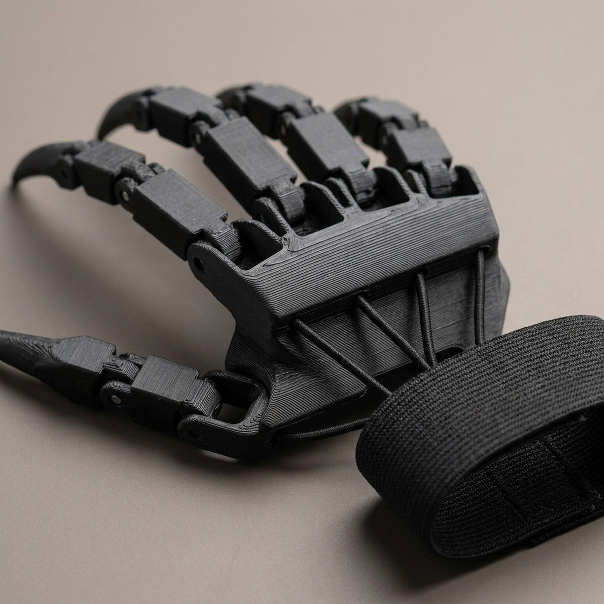 Articulated Skeleton Finger Extensions with Flexible Moving Joints for Halloween Cosplay